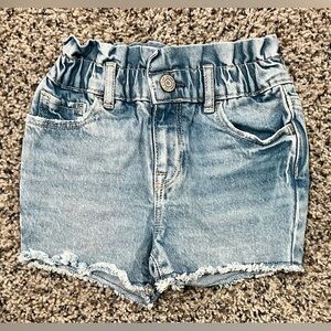 babyGap Toddler Ruffle Denim Mom Shorts in Light Wash, Elastic Waist, 3 years